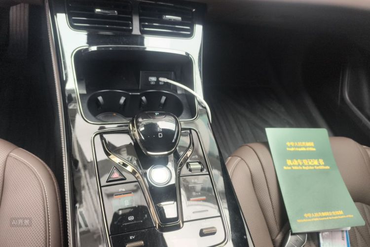 BYD Han 2023 car image #16