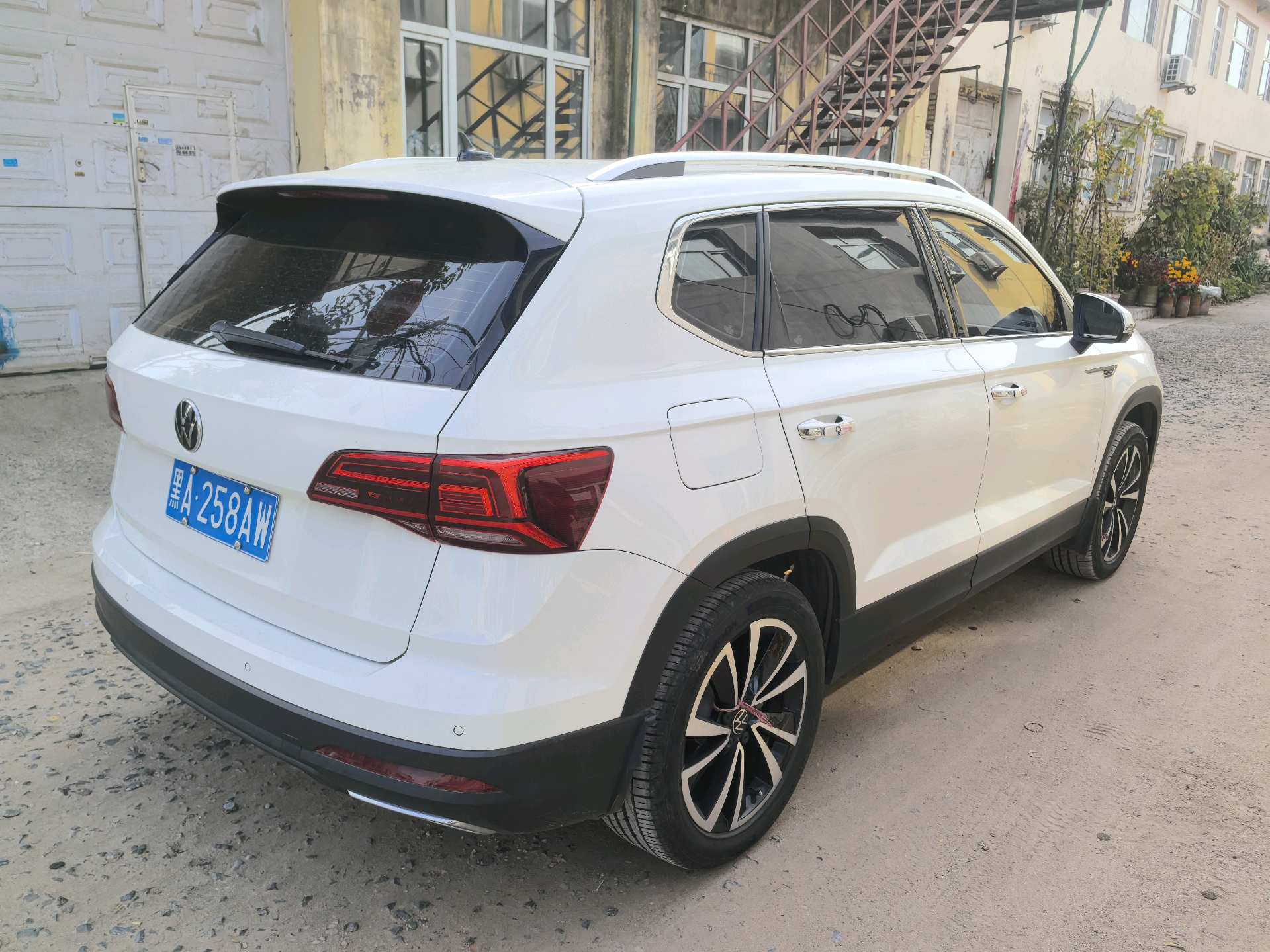 2022 immagine di auto #12