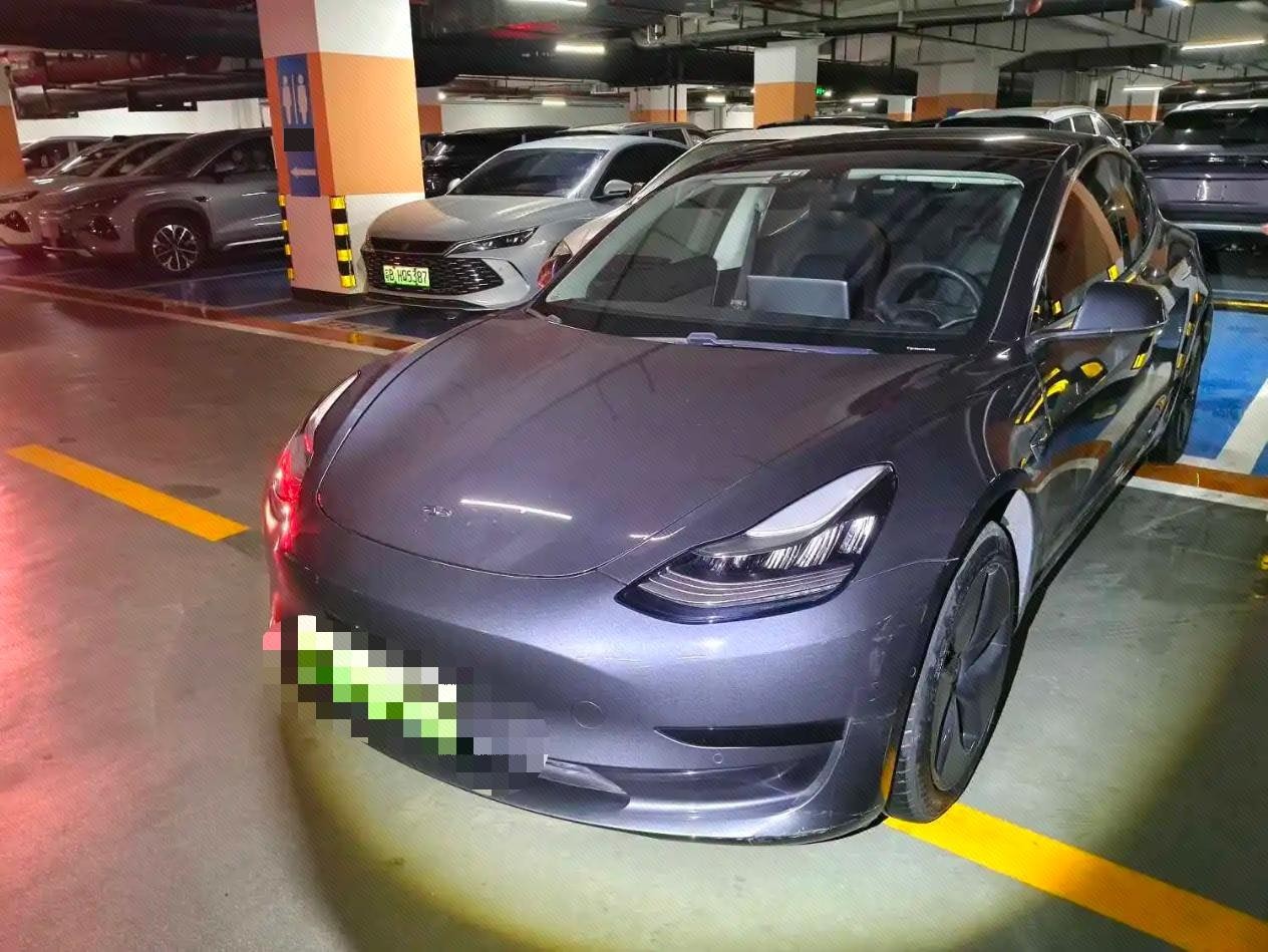 Tesla Model 3 2020 car image 