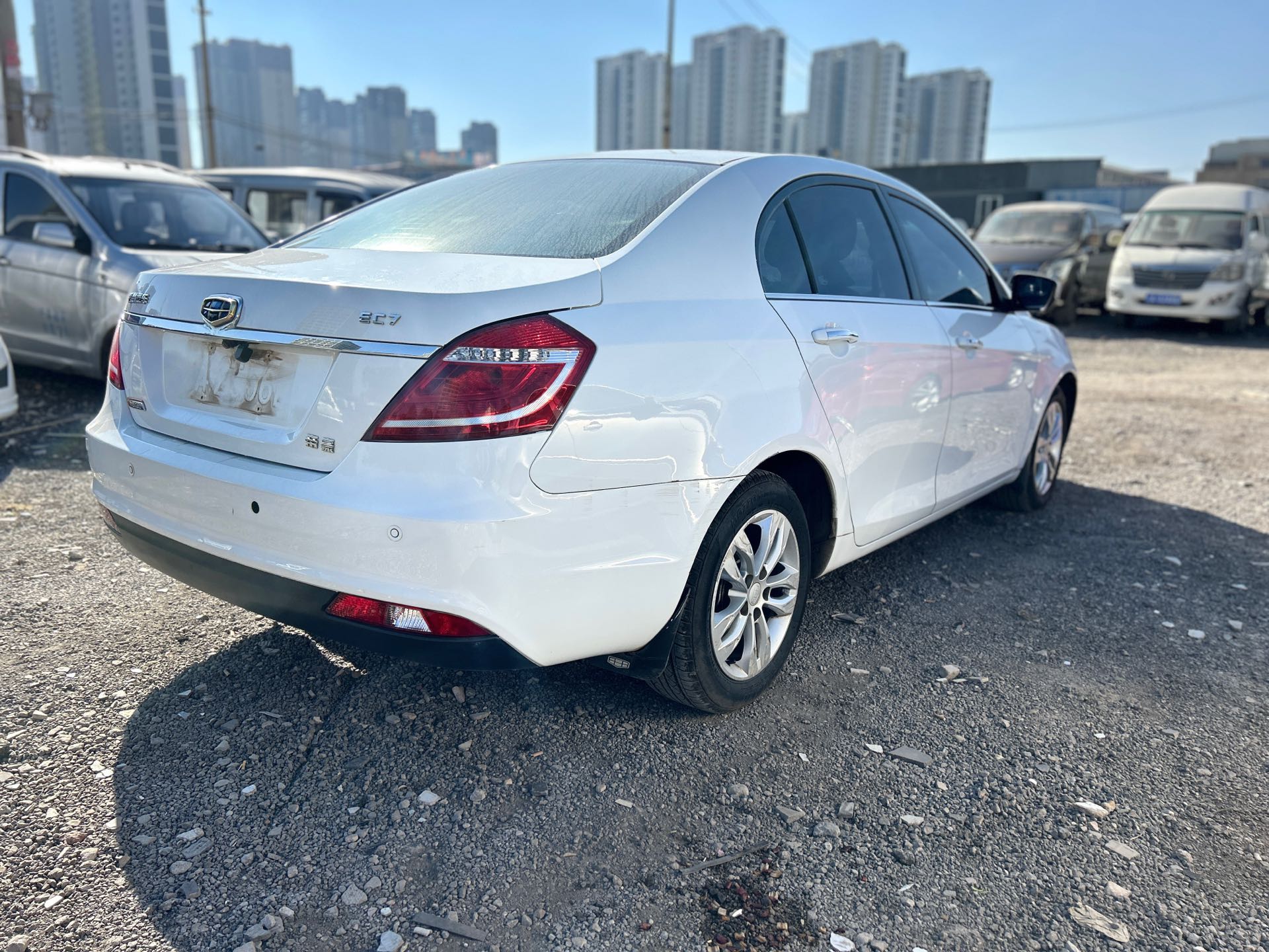 GEELY Emgrand 2015 #6 GEELY Emgrand 2015 car image #6