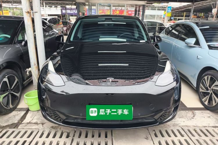 Tesla Model Y 2023 #3 Tesla Model Y 2023 car image #3