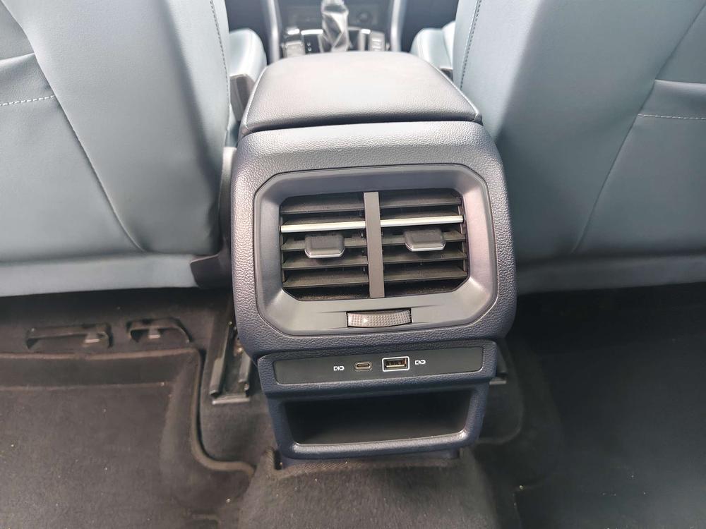 Volkswagen Tharu 2024 car image #9