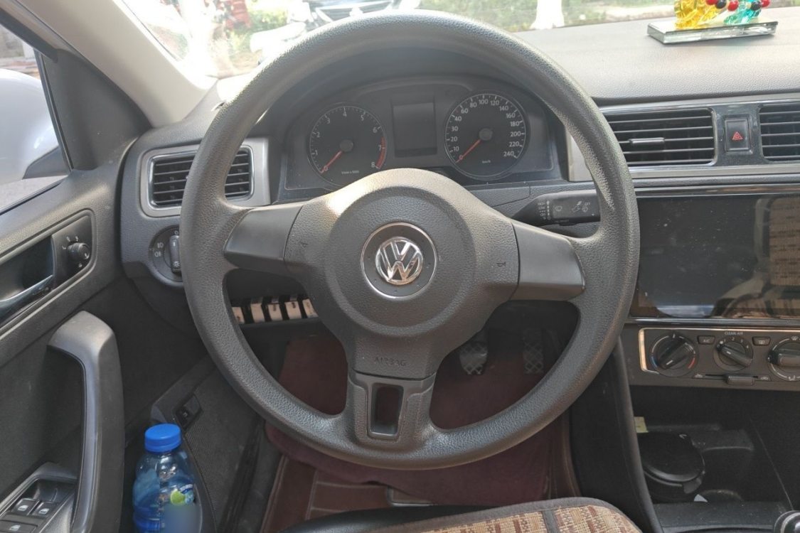 Volkswagen Santana 2015 car image #22