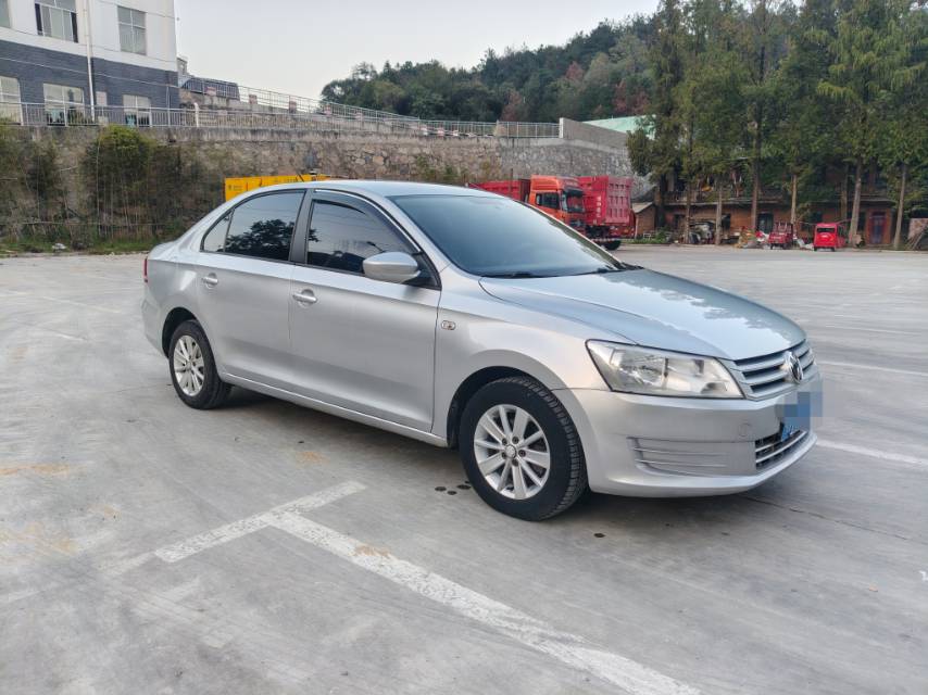Volkswagen Santana 2016 car image #3
