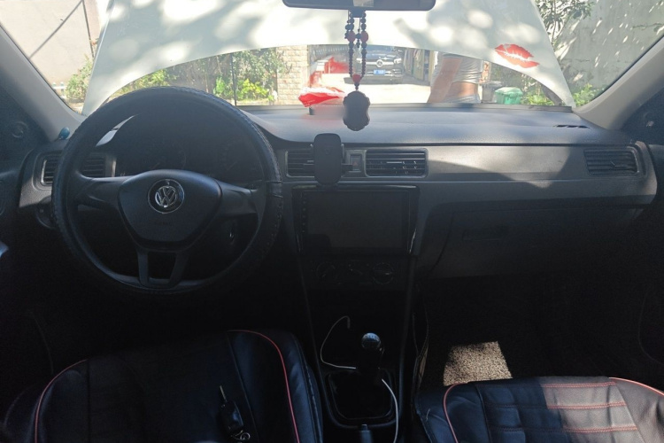 Volkswagen Santana 2018 car image #12