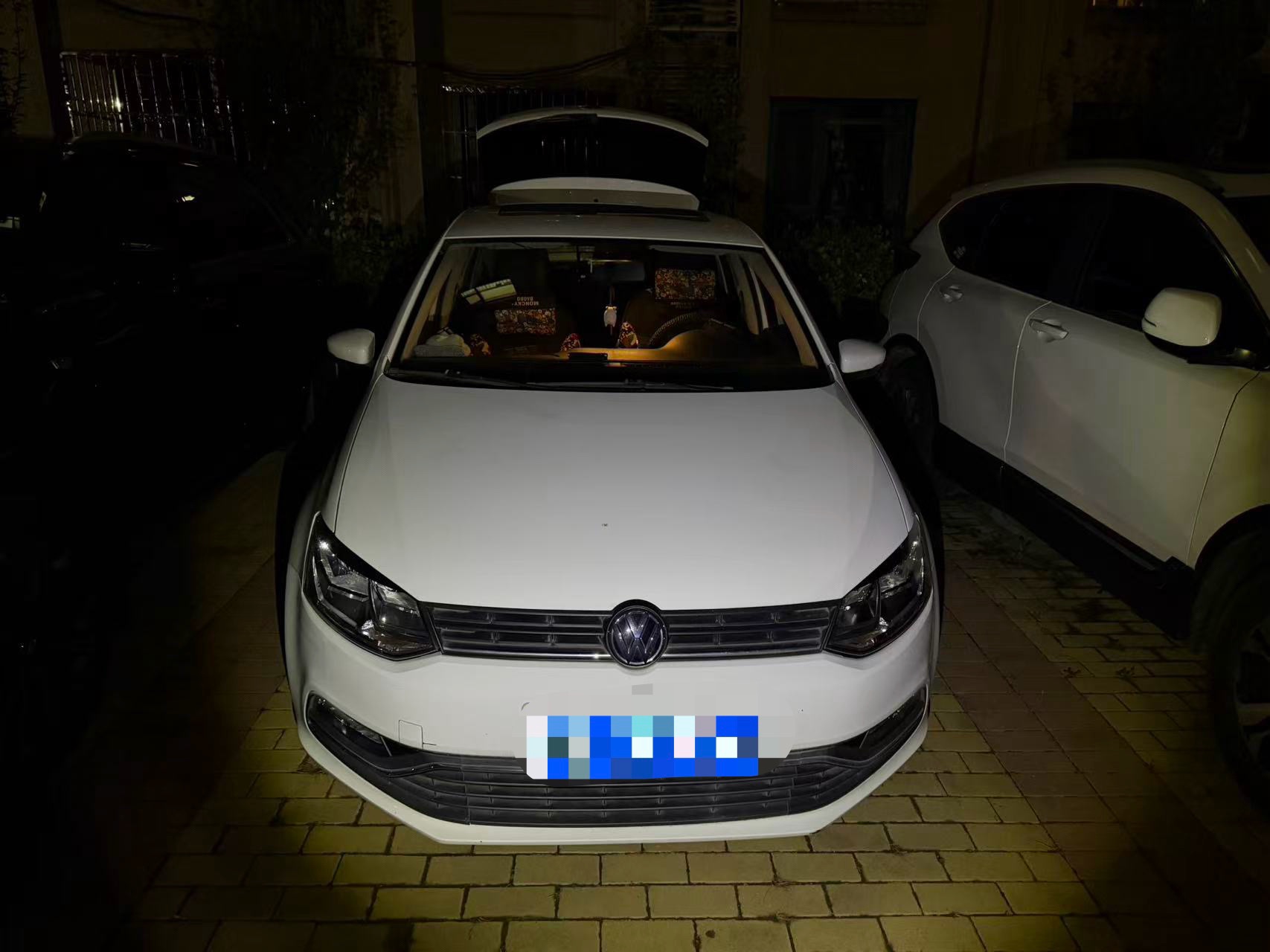 Volkswagen Polo 2019 car image #2