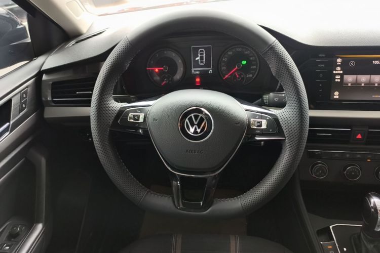 Volkswagen Lavida 2021 car image #11