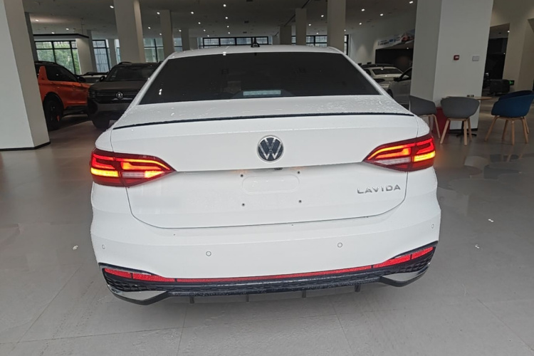 Volkswagen Lavida 2025 car image #6