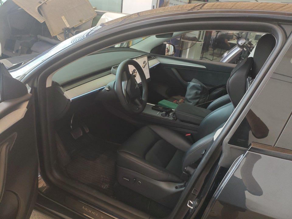 Tesla Model Y 2024 immagine di auto #5
