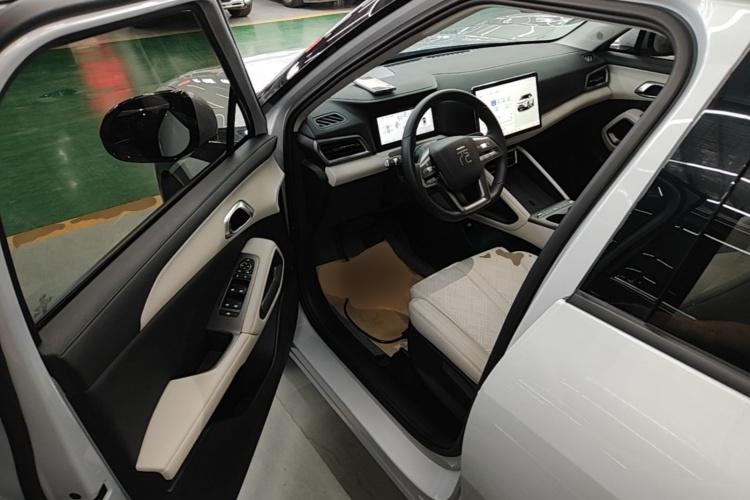 BYD YuanUP 2025 #12 BYD YuanUP 2025 car image #12