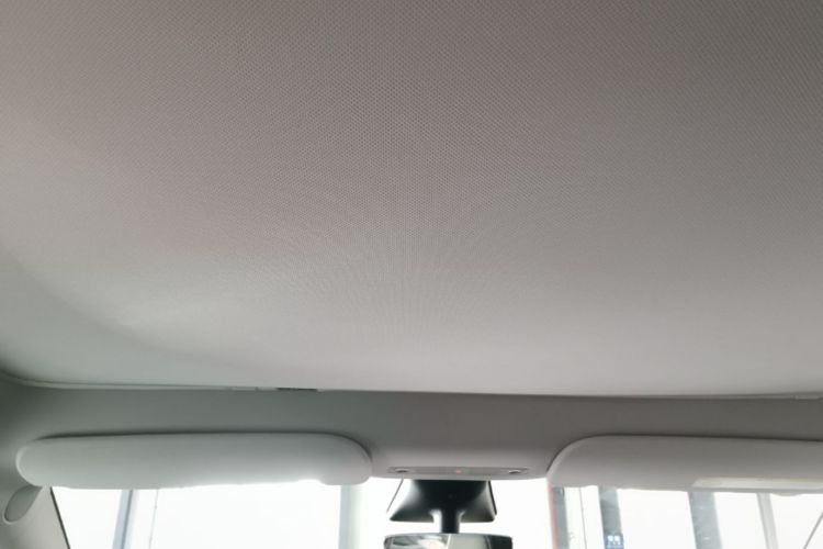 Tesla Model Y 2023 #18 Tesla Model Y 2023 car image #18