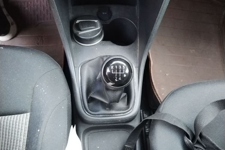Volkswagen Polo 2018 car image #14
