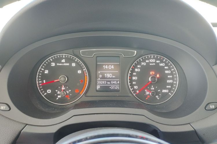 Audi Q3 2018 #12 Audi Q3 2018 car image #12
