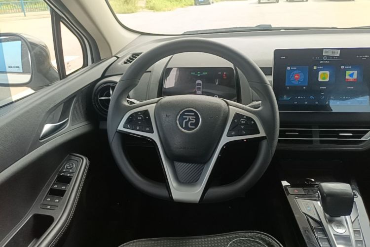 BYD Yuan New Energy 2019 immagine di auto #11