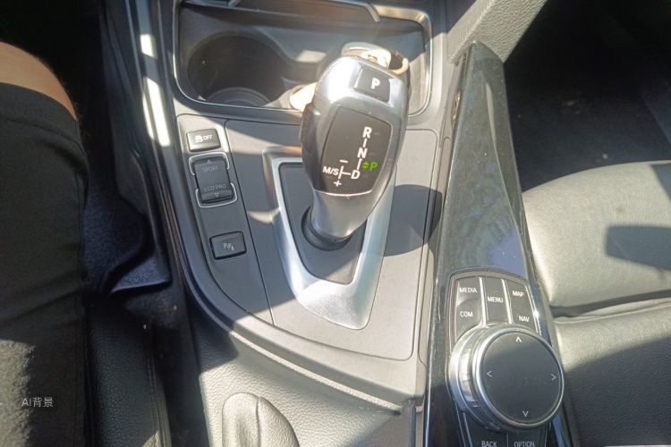 BMW 3 Series GT 2018 #16 BMW 3 Series GT 2018 car image #16