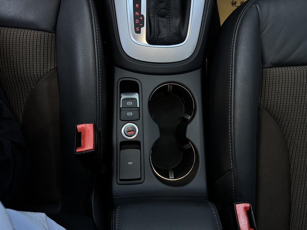 Audi Q3 2016 car image #19