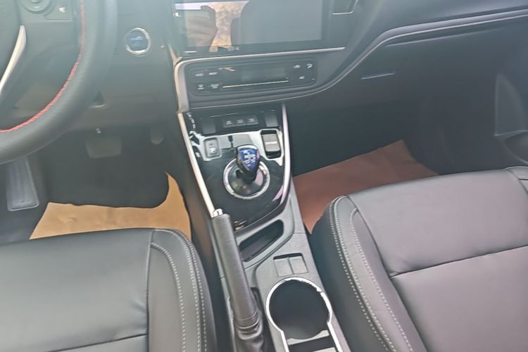 Toyota Corolla 2018 #14 Toyota Corolla 2018 car image #14