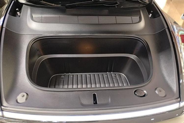 Tesla Model Y 2025 #20 Tesla Model Y 2025 صورة سيارة #20
