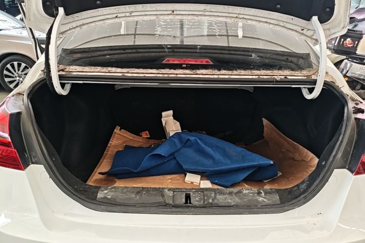 GEELY Emgrand 2019 #19 GEELY Emgrand 2019 car image #19