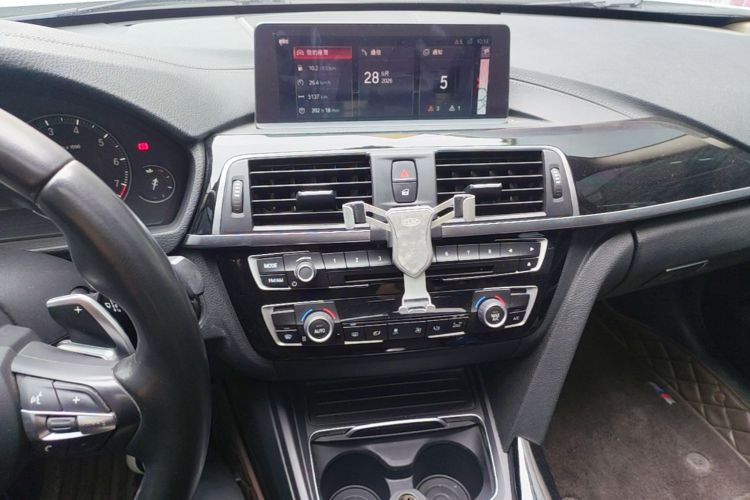 BMW 3 Series 2019 #17 BMW 3 Series 2019 car image #17