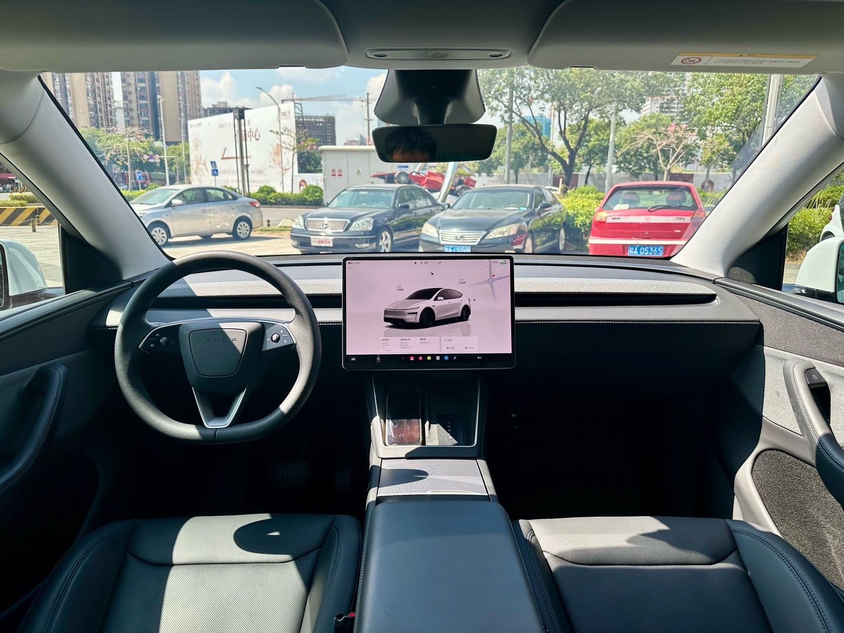 Tesla Model Y 2025 #8 Tesla Model Y 2025 immagine di auto #8