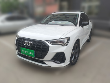 Audi Q3 2022 immagine di auto 