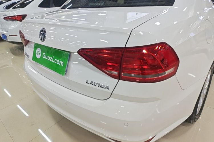 Volkswagen Lavida 2018 car image #8
