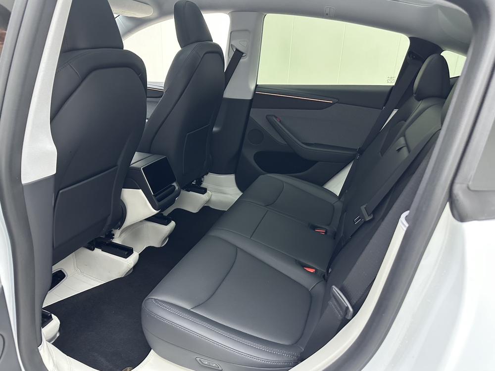 Tesla Model Y 2025 #18 Tesla Model Y 2025 car image #18