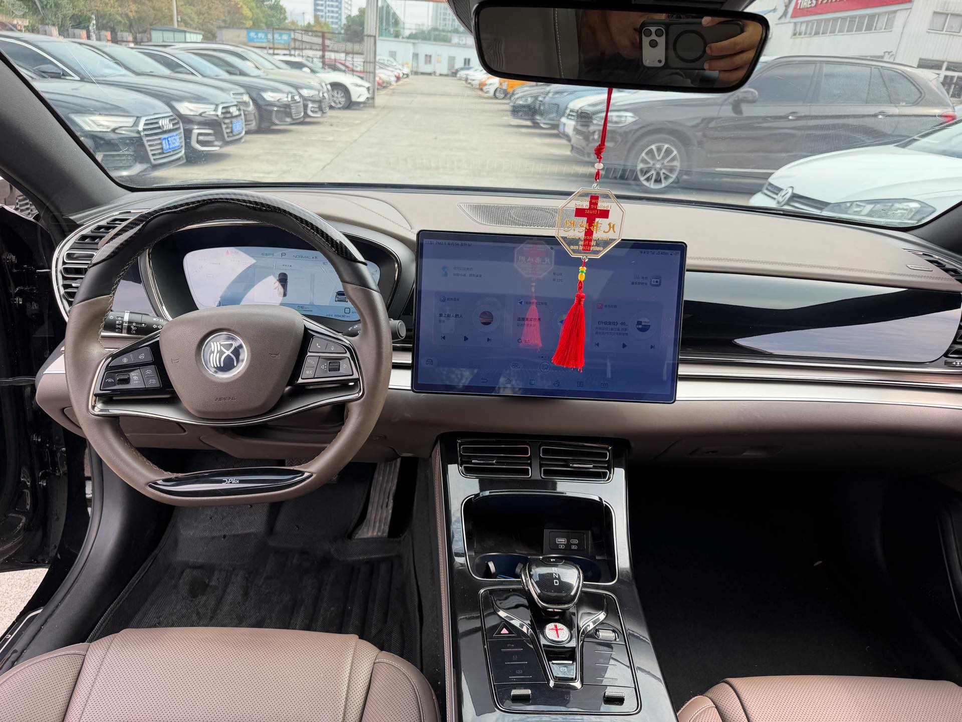BYD Han 2023 car image #8