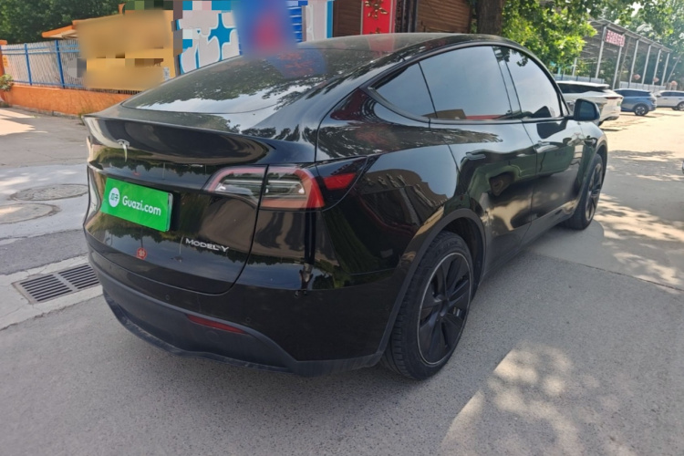 Tesla Model Y 2022 car image #5