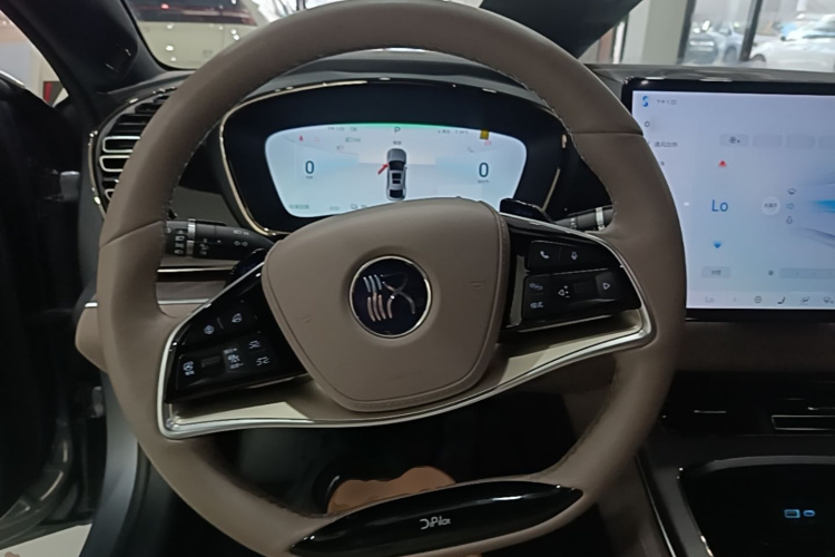 BYD Han 2024 car image #15