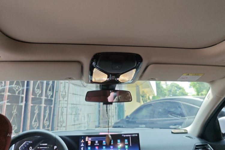 BMW 3 Series 2024 #20 BMW 3 Series 2024 car image #20