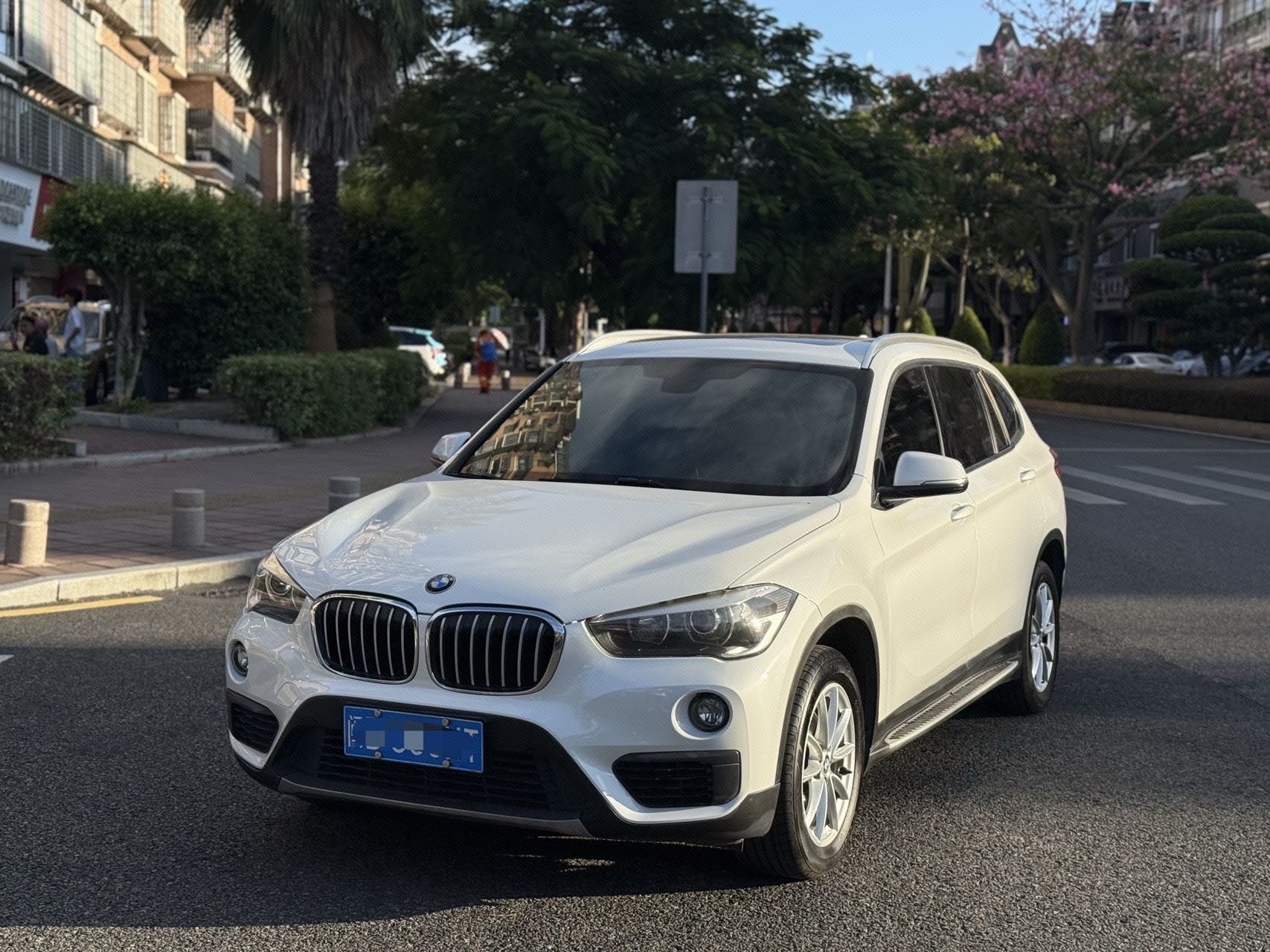 BMW X1 2017 BMW X1 2017 car image
