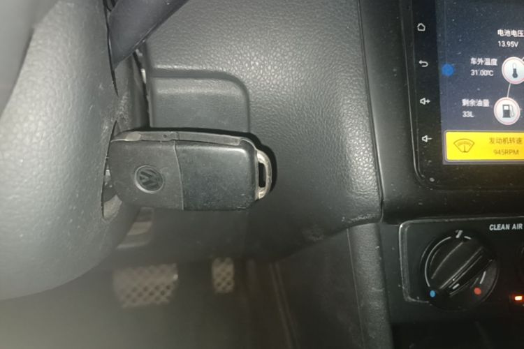 Volkswagen Polo 2018 car image #9