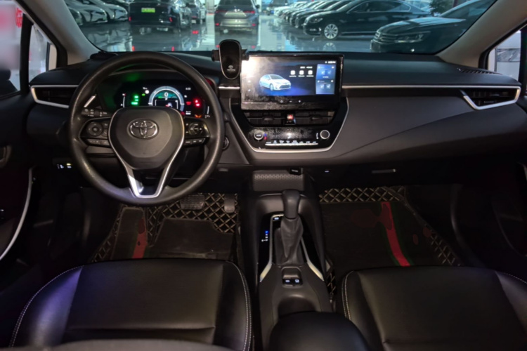 Toyota Corolla 2025 car image #11