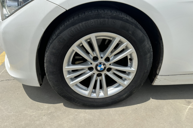 BMW 3 Series 2015 #5 BMW 3 Series 2015 car image #5