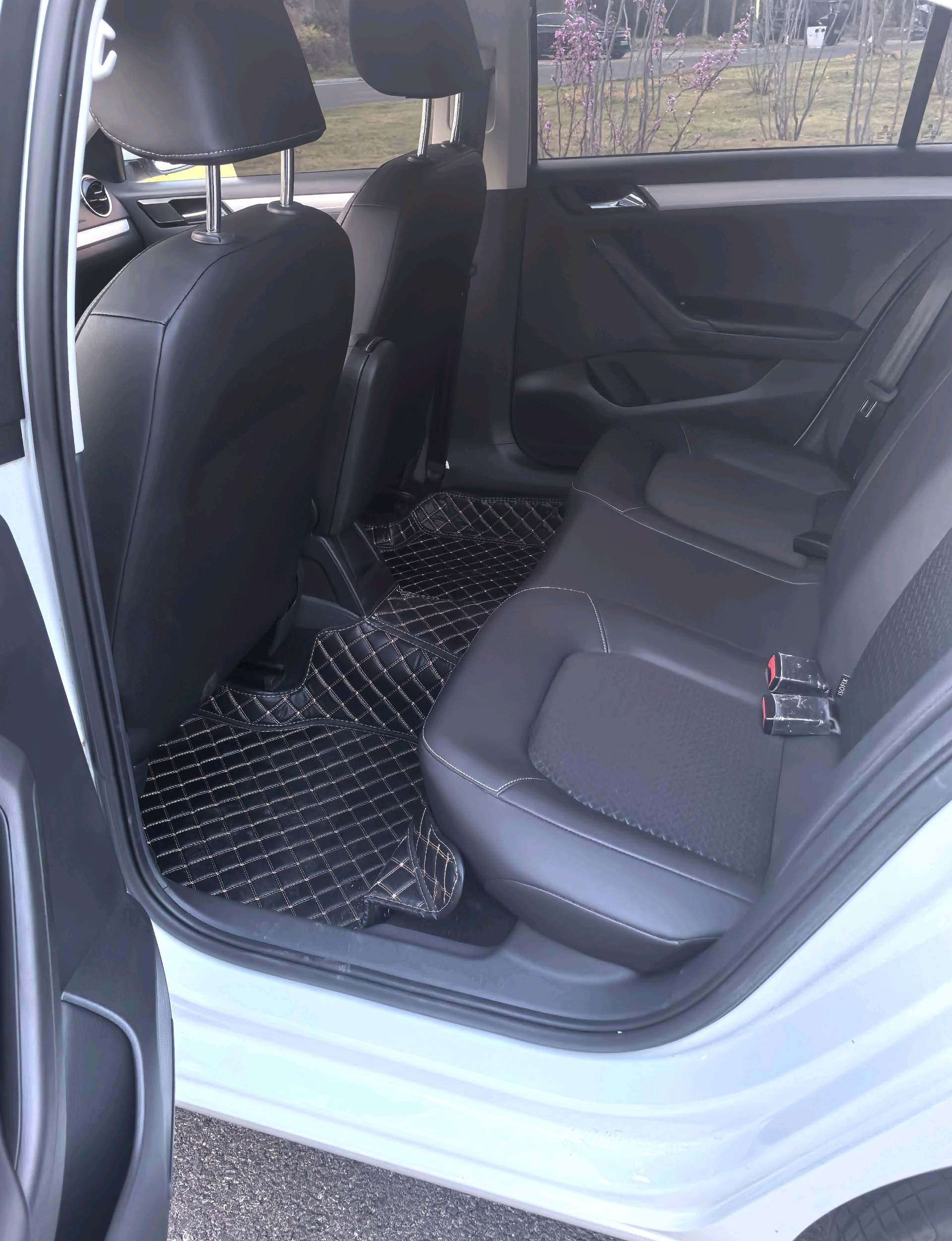 Jetta VA3 2023 image de voiture #8