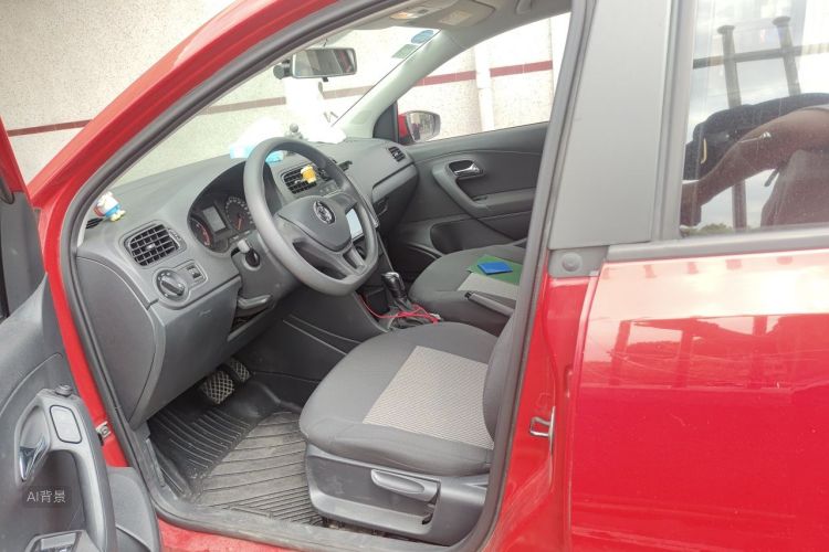 Volkswagen Polo 2019 car image #18