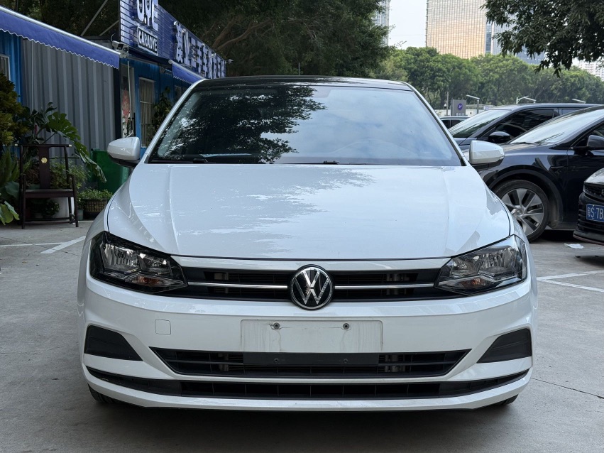 Volkswagen Polo 2024 car image #2