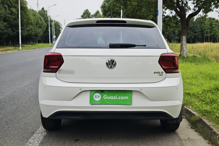 Volkswagen Polo 2019 car image #5