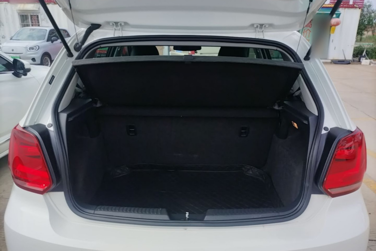 Volkswagen Polo 2018 car image #21