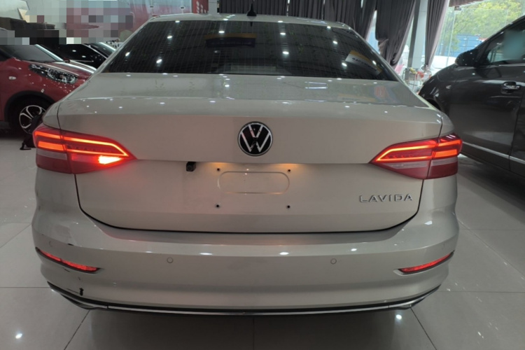 Volkswagen Lavida 2020 car image #6
