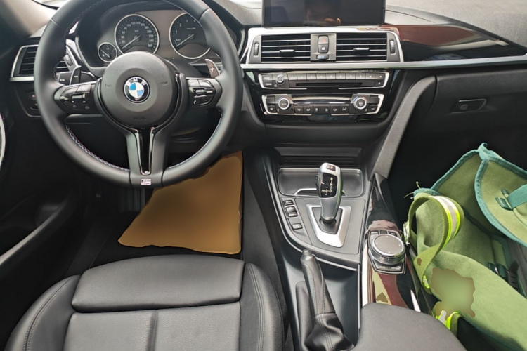 BMW 3 Series 2019 #10 BMW 3 Series 2019 car image #10