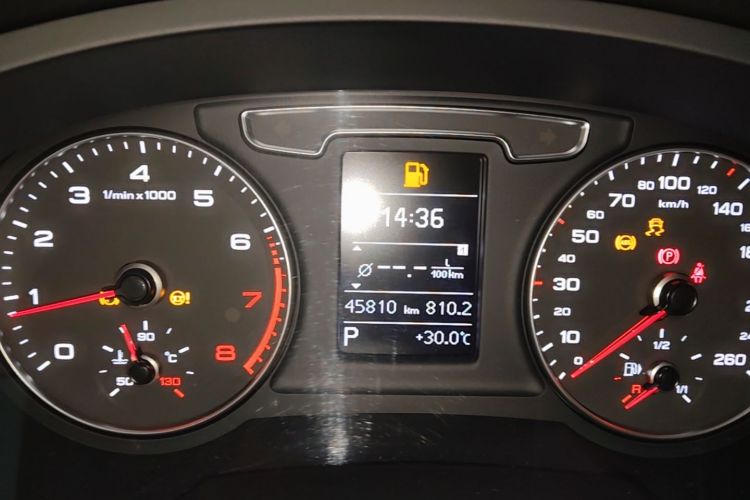 Audi Q3 2019 #12 Audi Q3 2019 car image #12