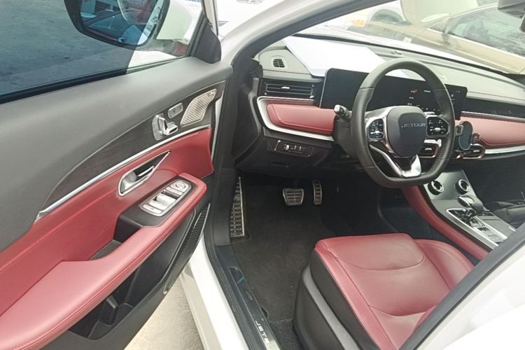 Jetour X70 PLUS 2022 car image #16