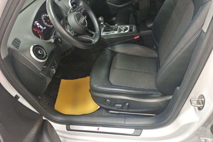Audi A3 2019 car image #15
