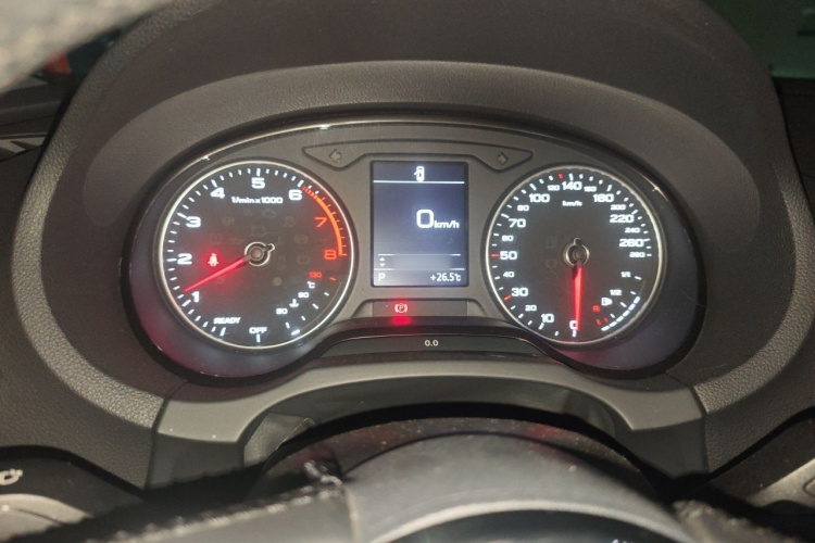 Audi A3 2018 car image #16