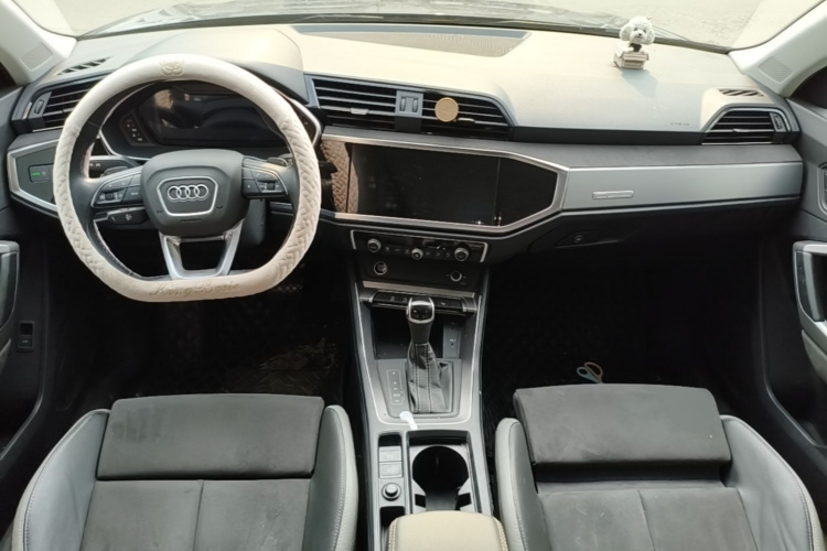 Audi Q3 2022 #10 Audi Q3 2022 car image #10