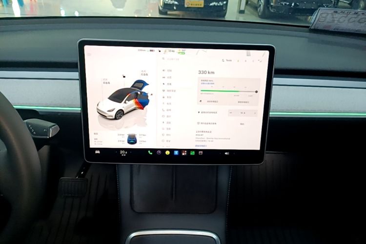 Tesla Model Y 2024 immagine di auto #17