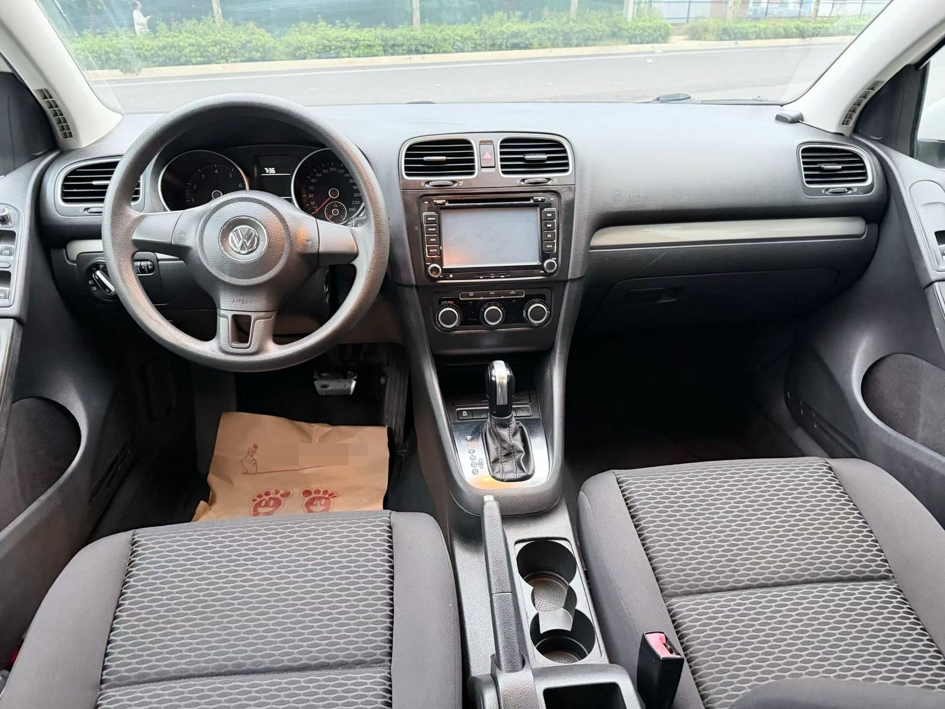 Volkswagen Golf 2014 car image #9